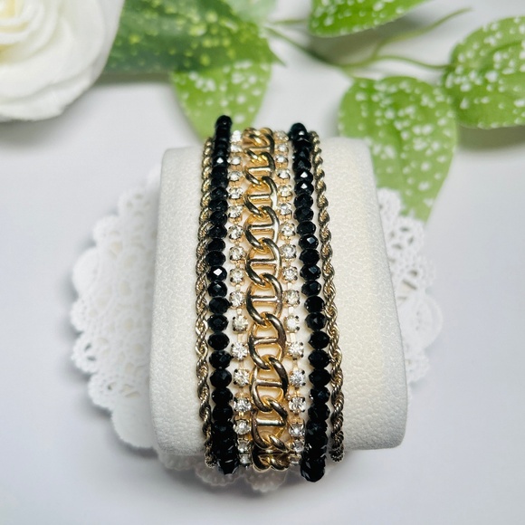 Gorgeous Wide bracelet featuring gold tone chains, rhinestones and beads - Picture 5 of 10